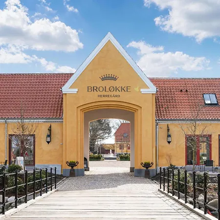 1 Bedroom Beautiful In Apartamento *