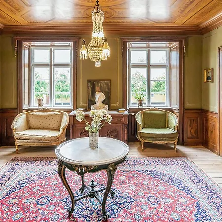 1 Bedroom Beautiful In Apartamento