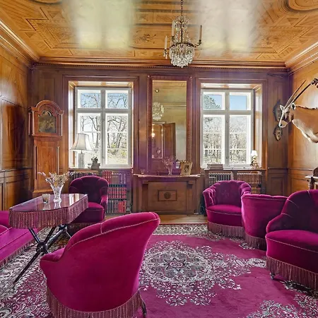 Apartment Amazing In With Wifi And 1 Bedrooms Humble