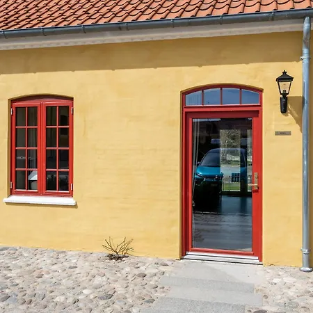 1 Bedroom Beautiful In *